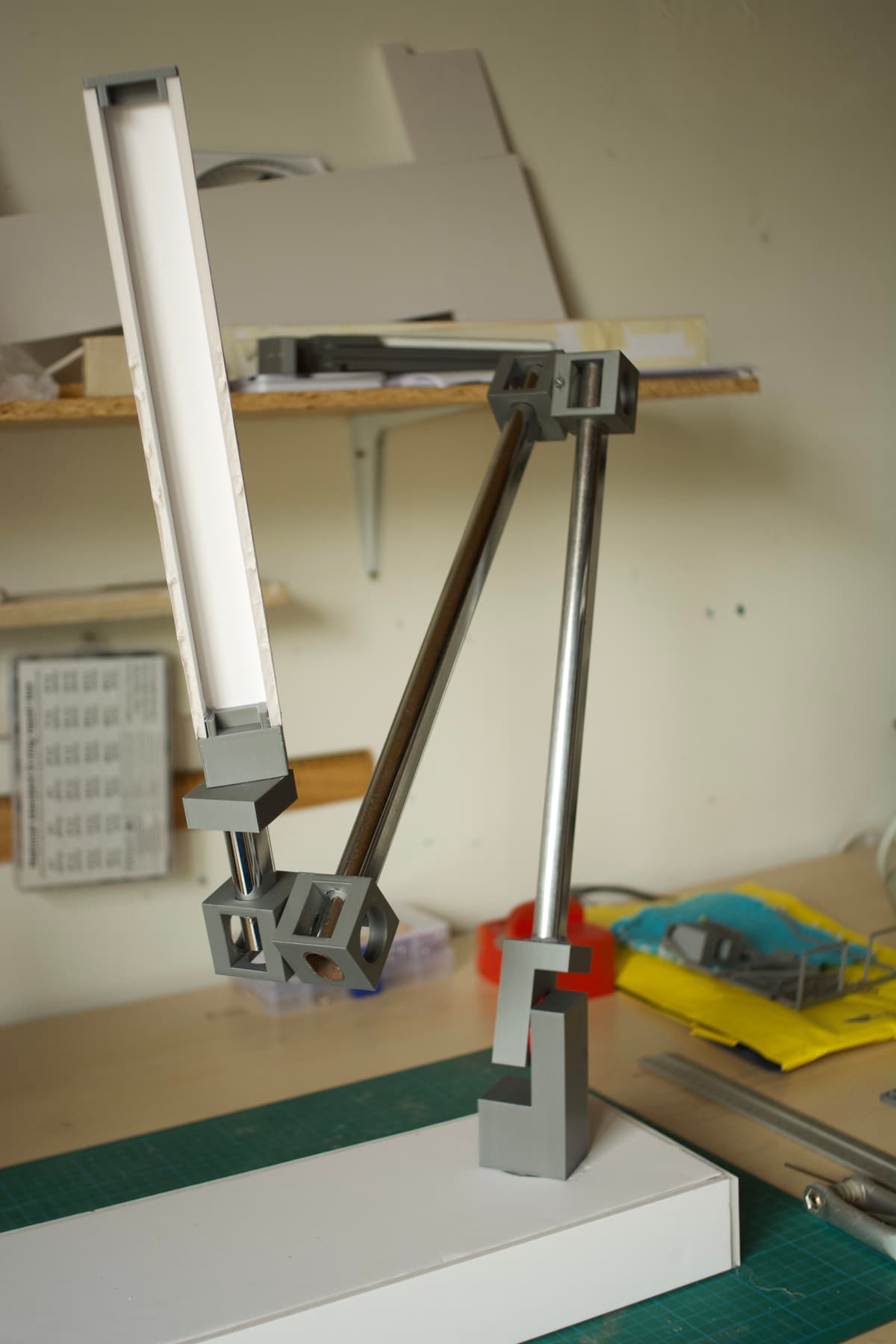 Lamp Mk 1 - Base connection detail